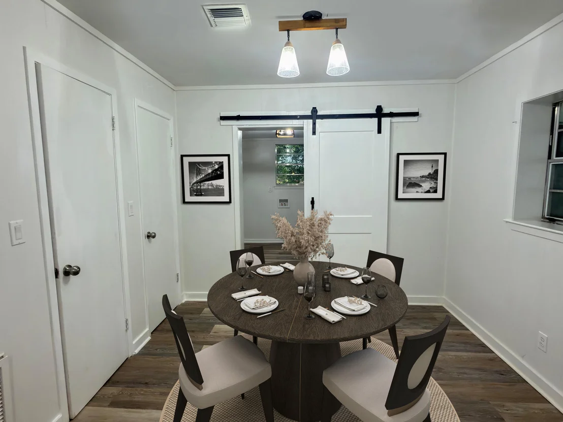 Photo of 215 E 3rd Avenue