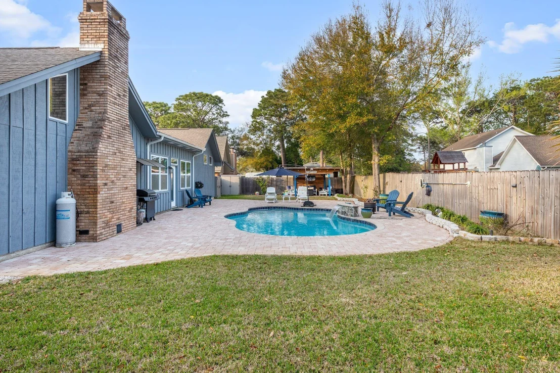 Photo of 11 Hampton Circle