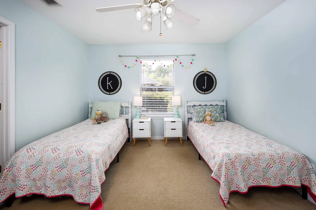 Photo of 2400 Crescent Road