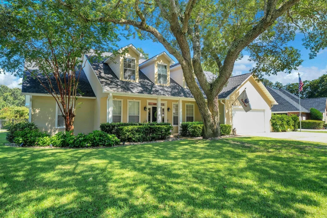 Photo of 4423 Windlake Drive