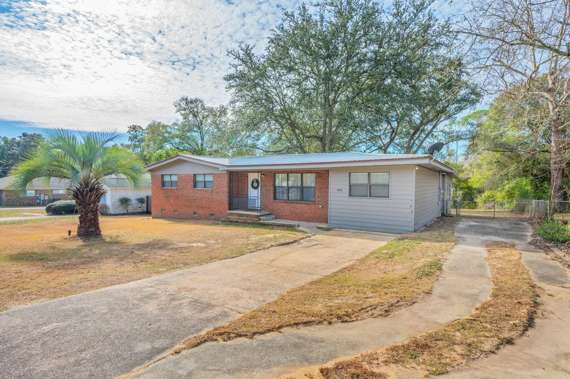 Photo of 431 Andrew Drive