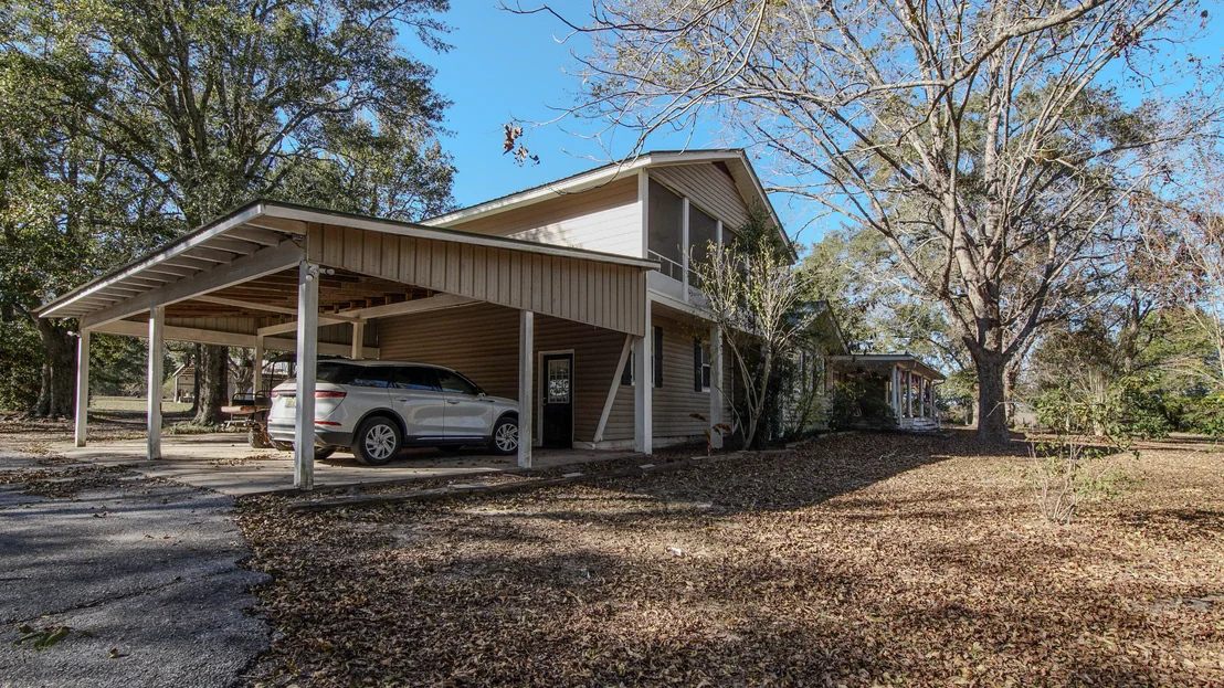 Photo of 1981 Parrish Rd Road
