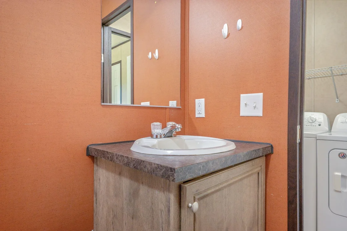 Photo of 5276 Third Avenue