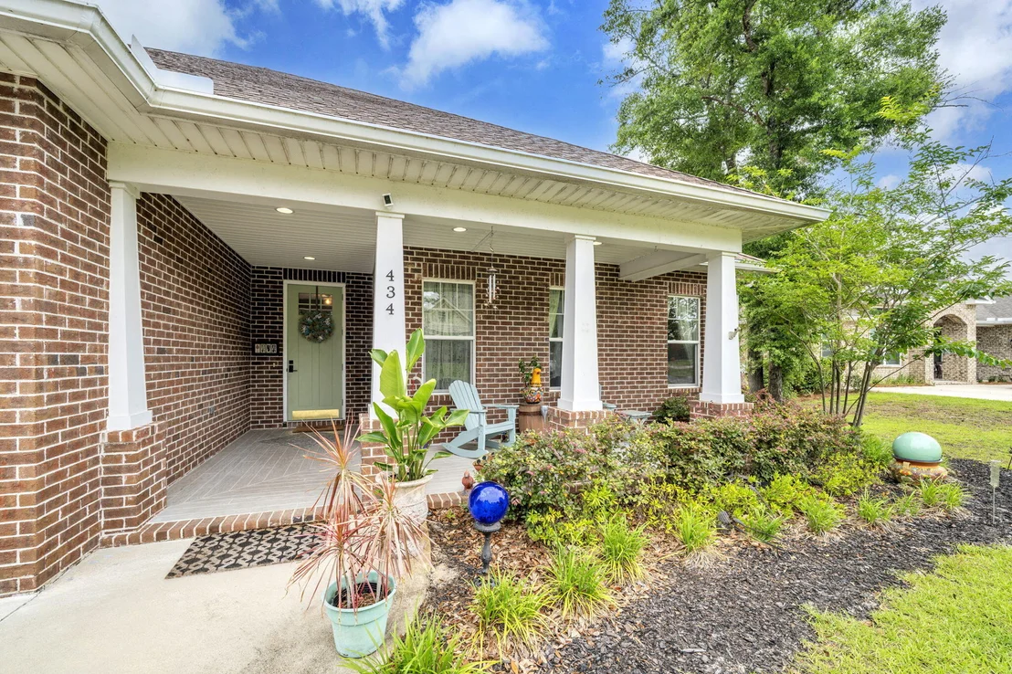 Photo of 434 Mango Lane