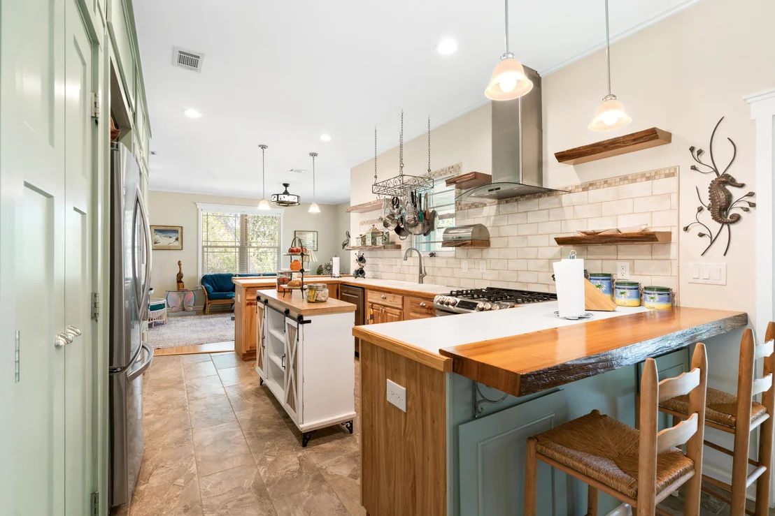 Photo of 528 Bay Grove Road