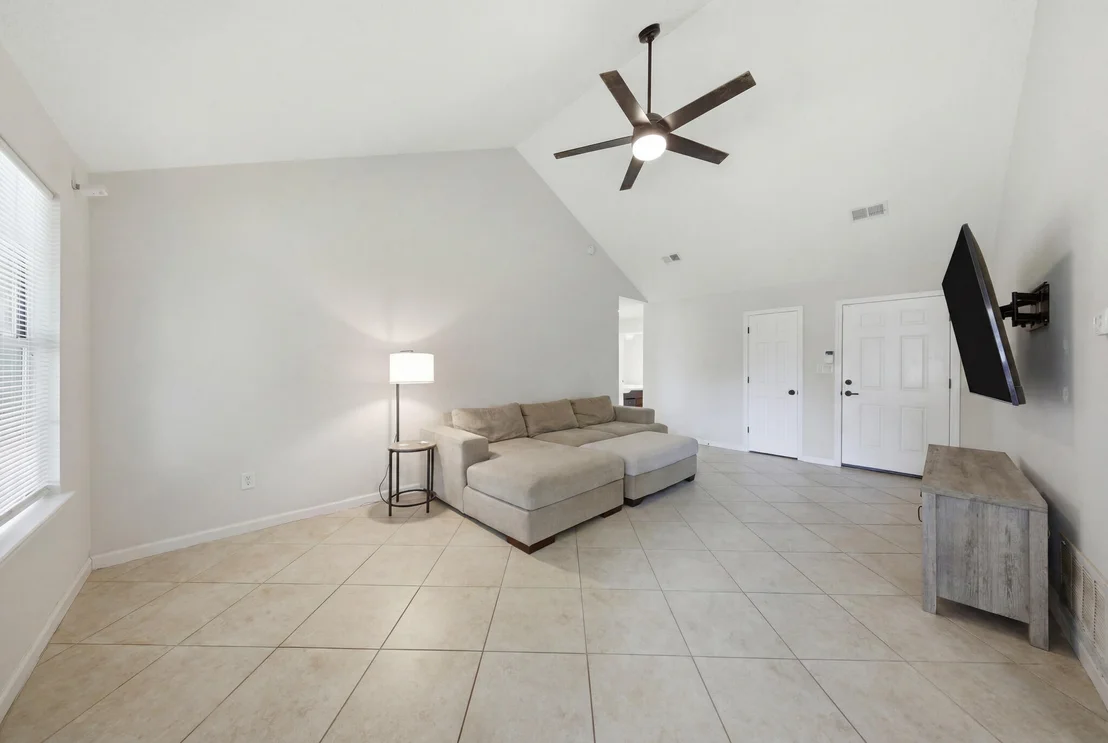 Photo of 2144 Estate Circle
