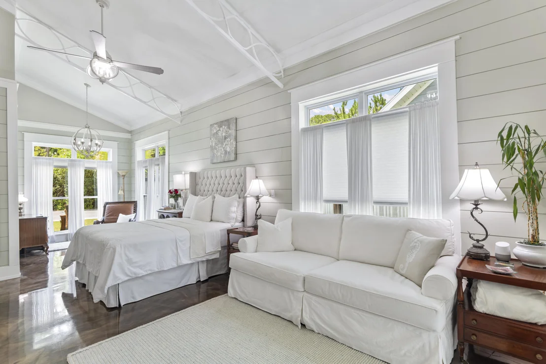 Photo of 46 Greenleaf Drive