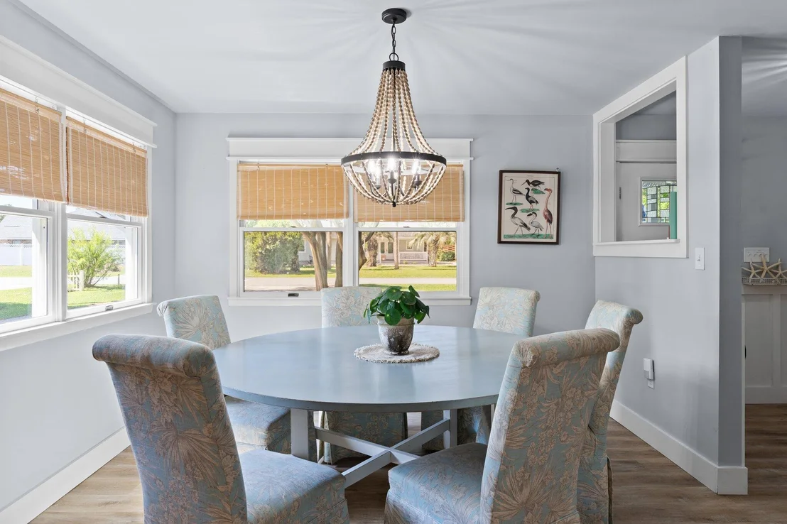 Photo of 850 Forest Shore Drive