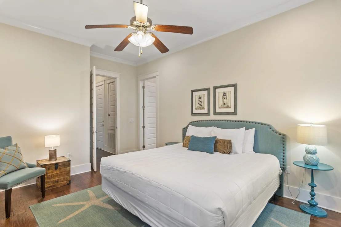 Photo of 470 Gulfview Circle