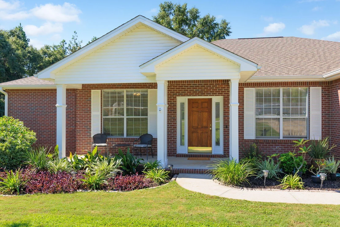Photo of 601 W Lynn Brook