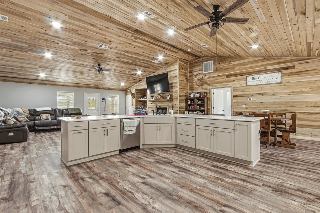 Photo of 7514 Laird Road