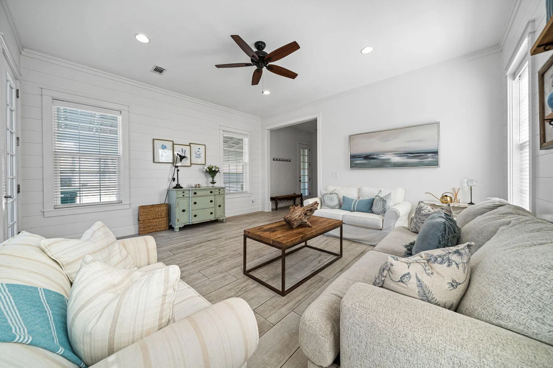 Photo of 18 Lakeland Drive