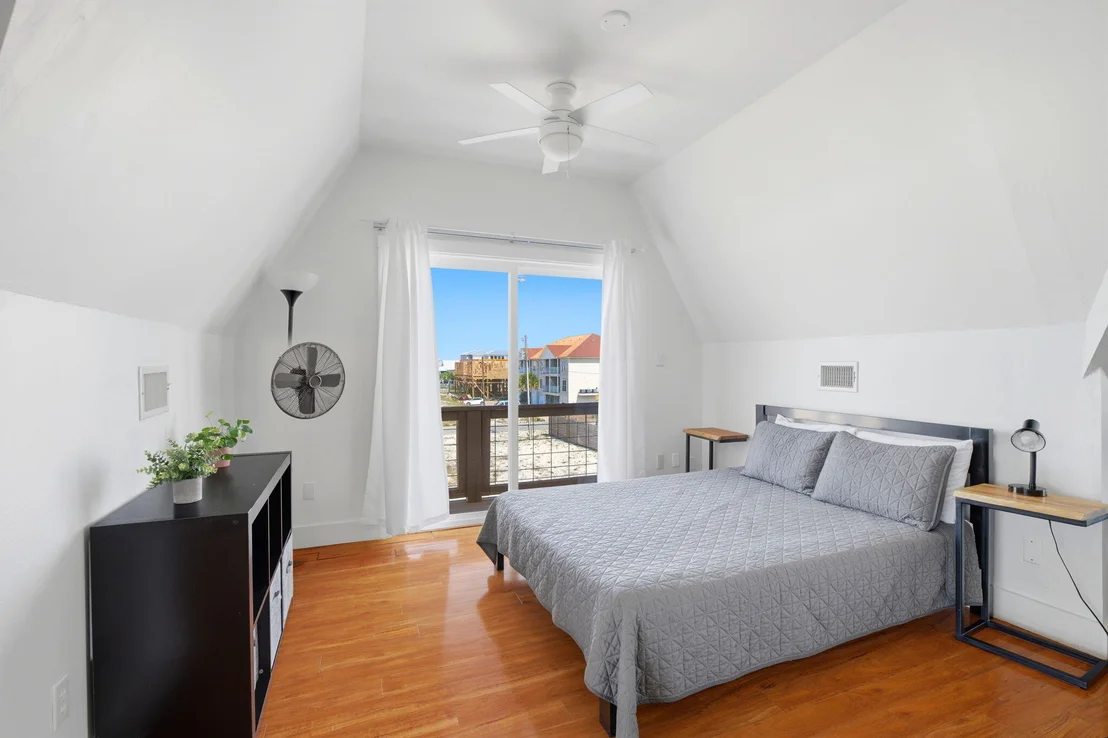 Photo of 7937 White Sands Boulevard