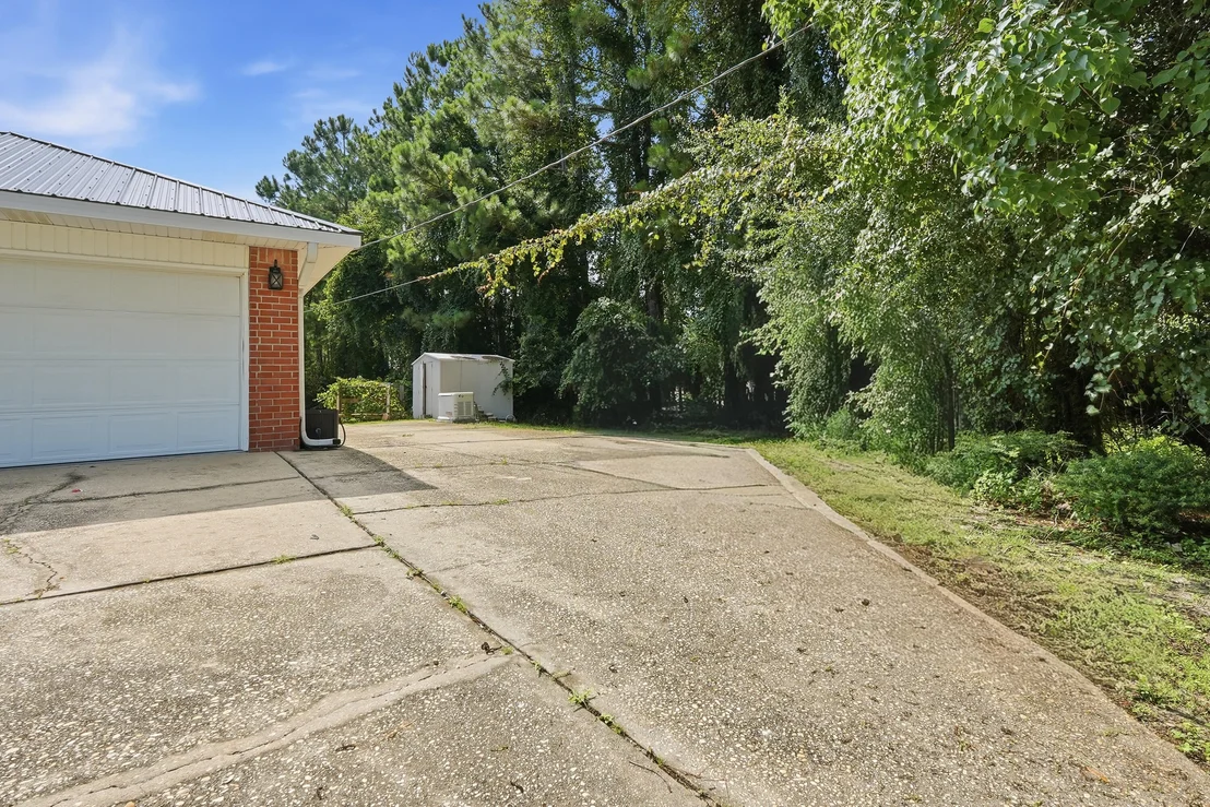 Photo of 2017 Candlewood Drive