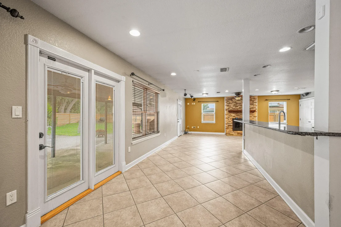 Photo of 3 NE Windsor Lane