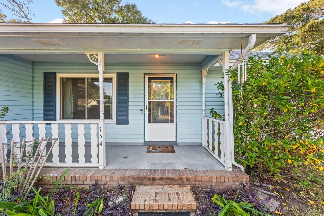 Photo of 144 Oak Terrace Drive