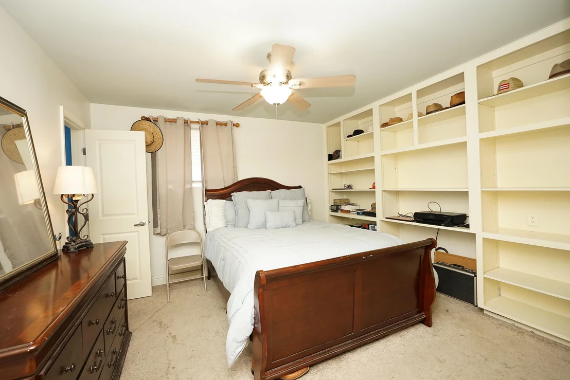 Photo of 10 NW Wright Parkway