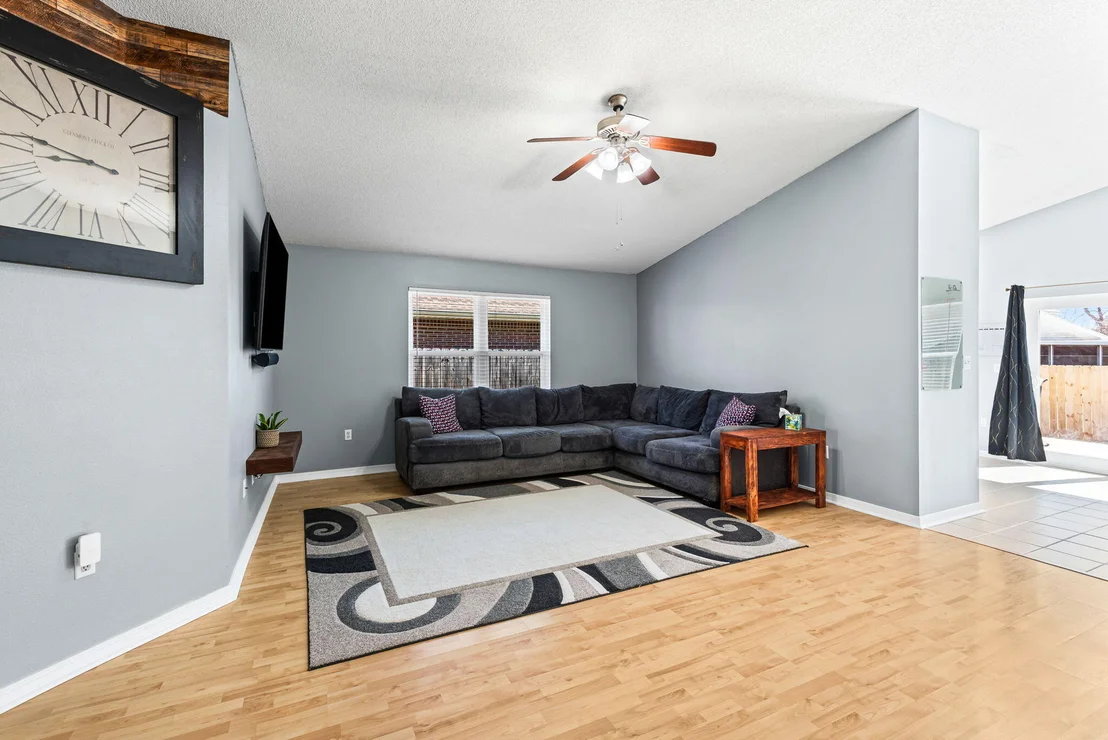 Photo of 560 Rough Leaf Lane