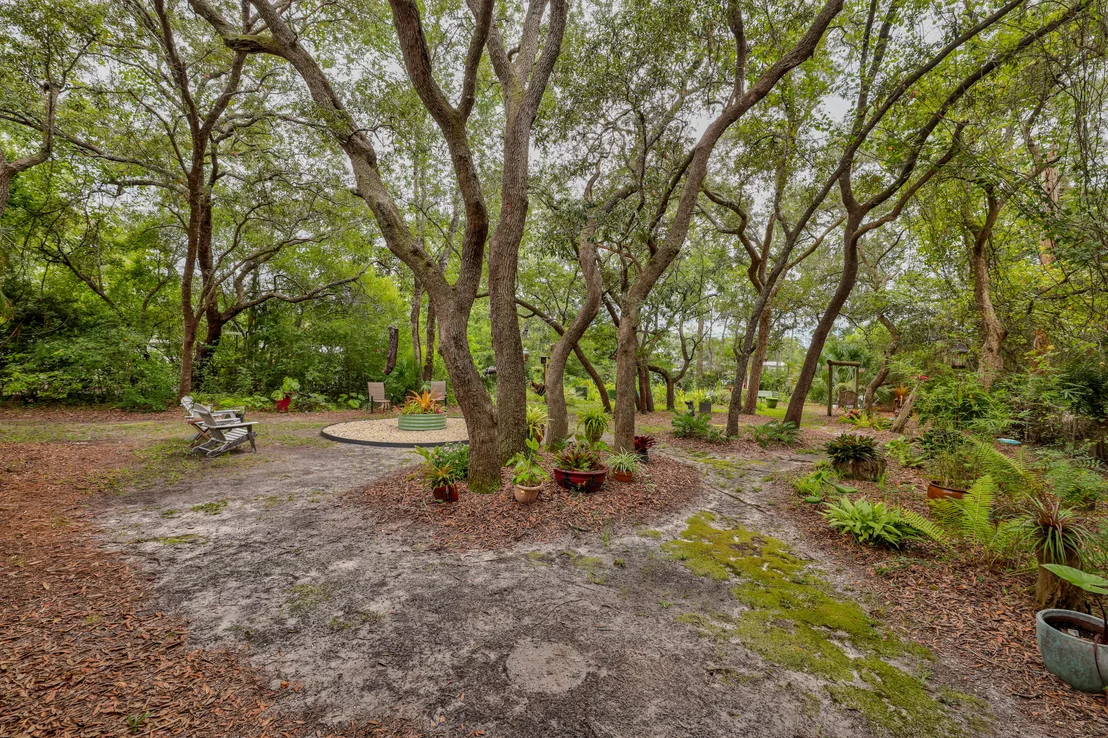 Photo of 11 W Bayou Forest Drive