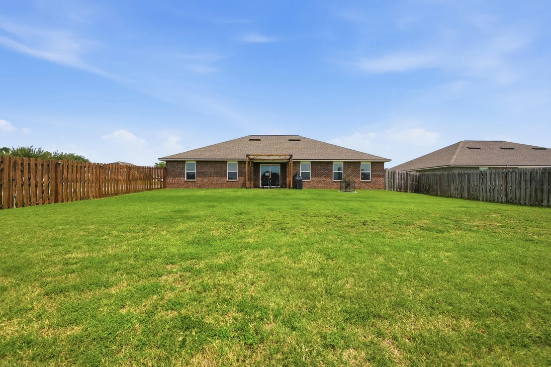 Photo of 5302 Moore Loop