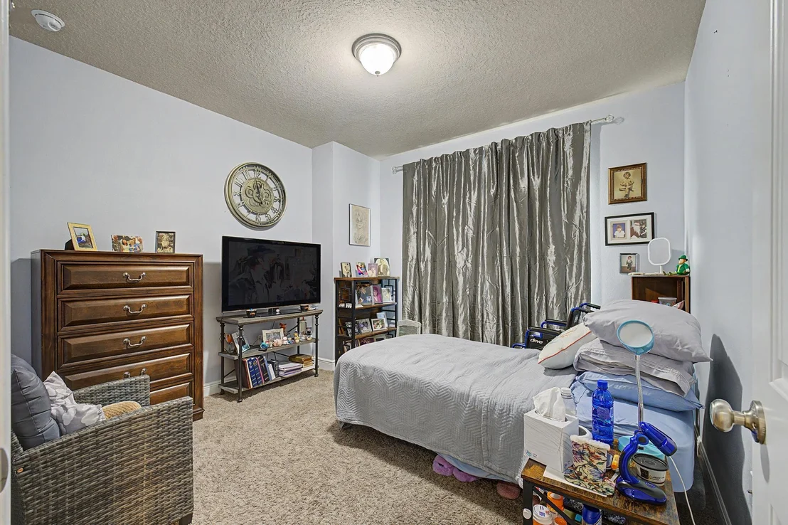 Photo of 9177 Iron Gate Boulevard