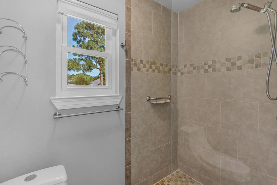 Photo of 1930 Edgewood Drive