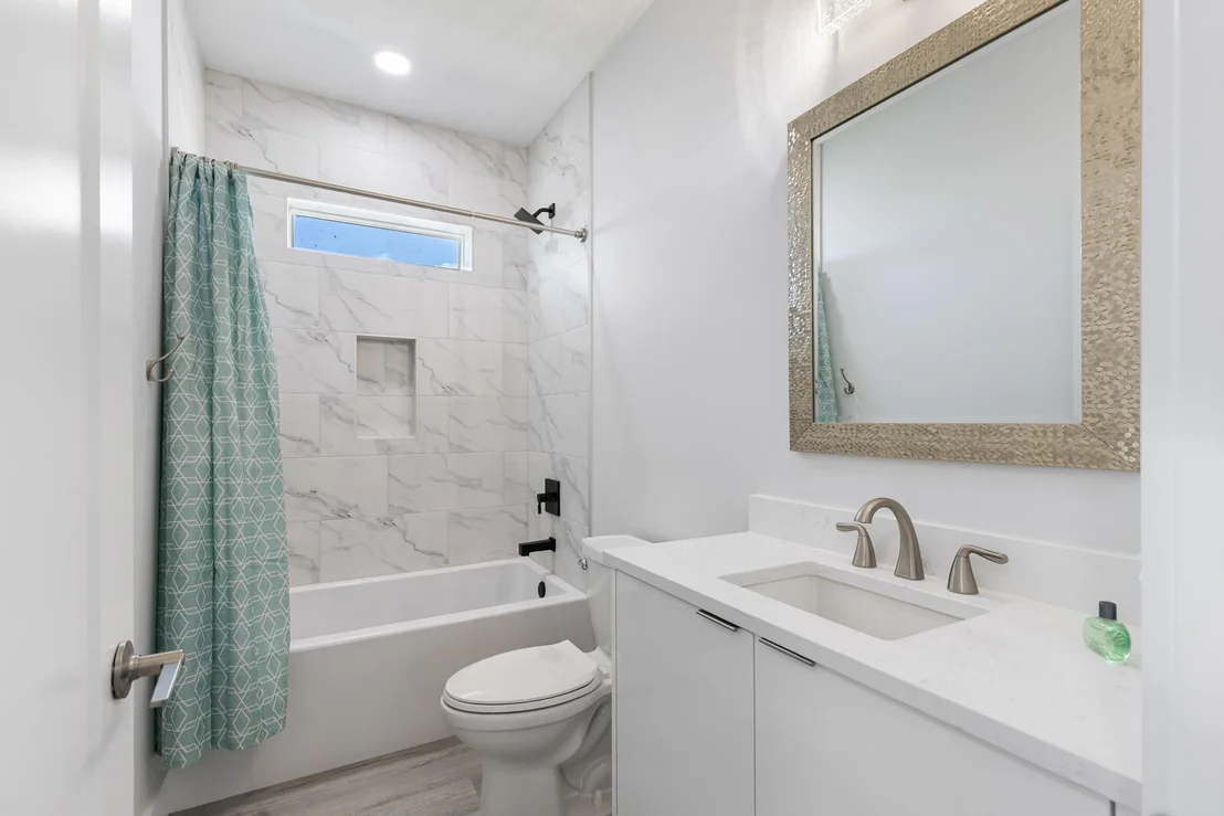 Photo of 39 Charlotte Avenue