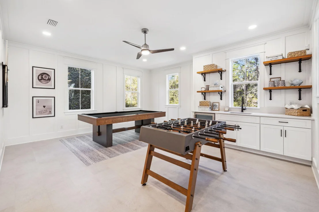 Photo of 200 Grayton Boulevard