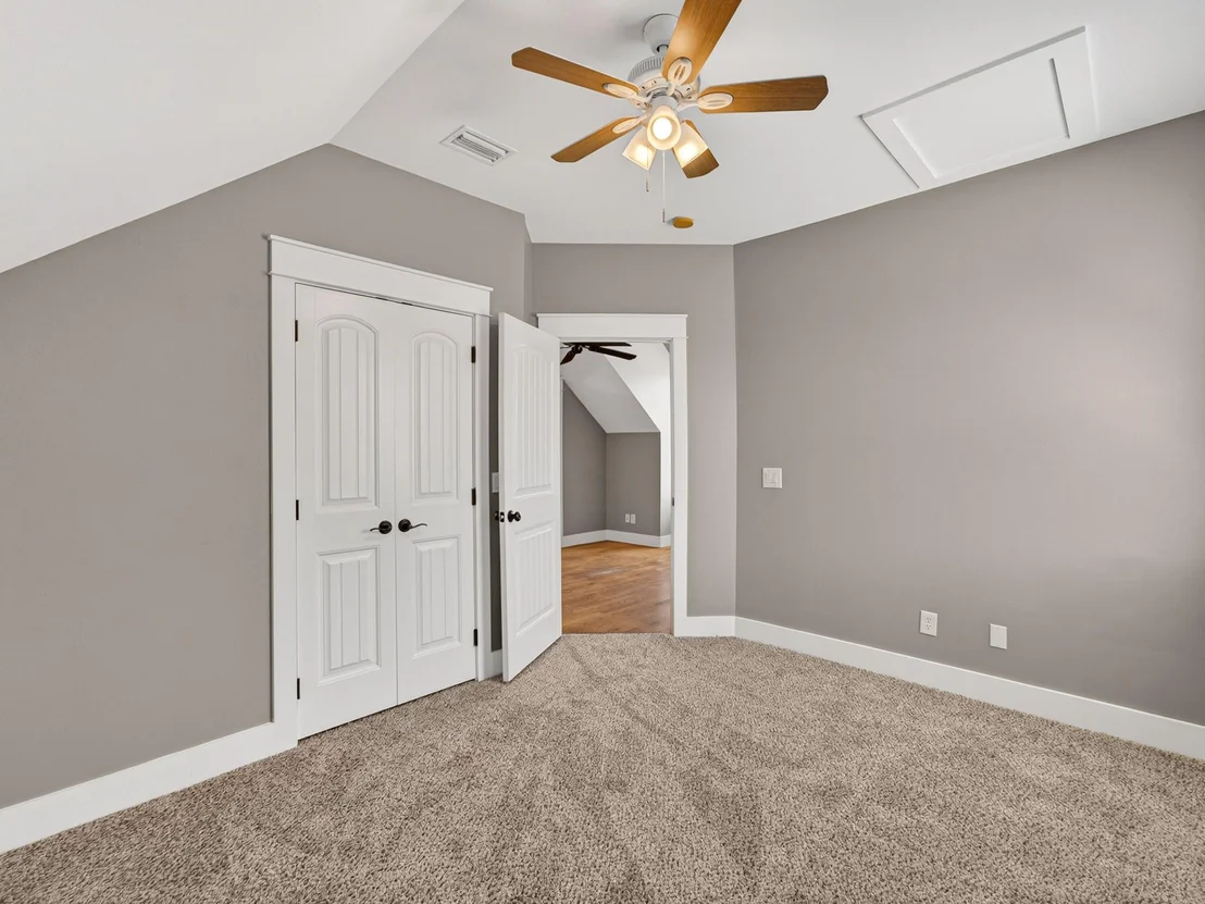 Photo of 328 Madison Circle