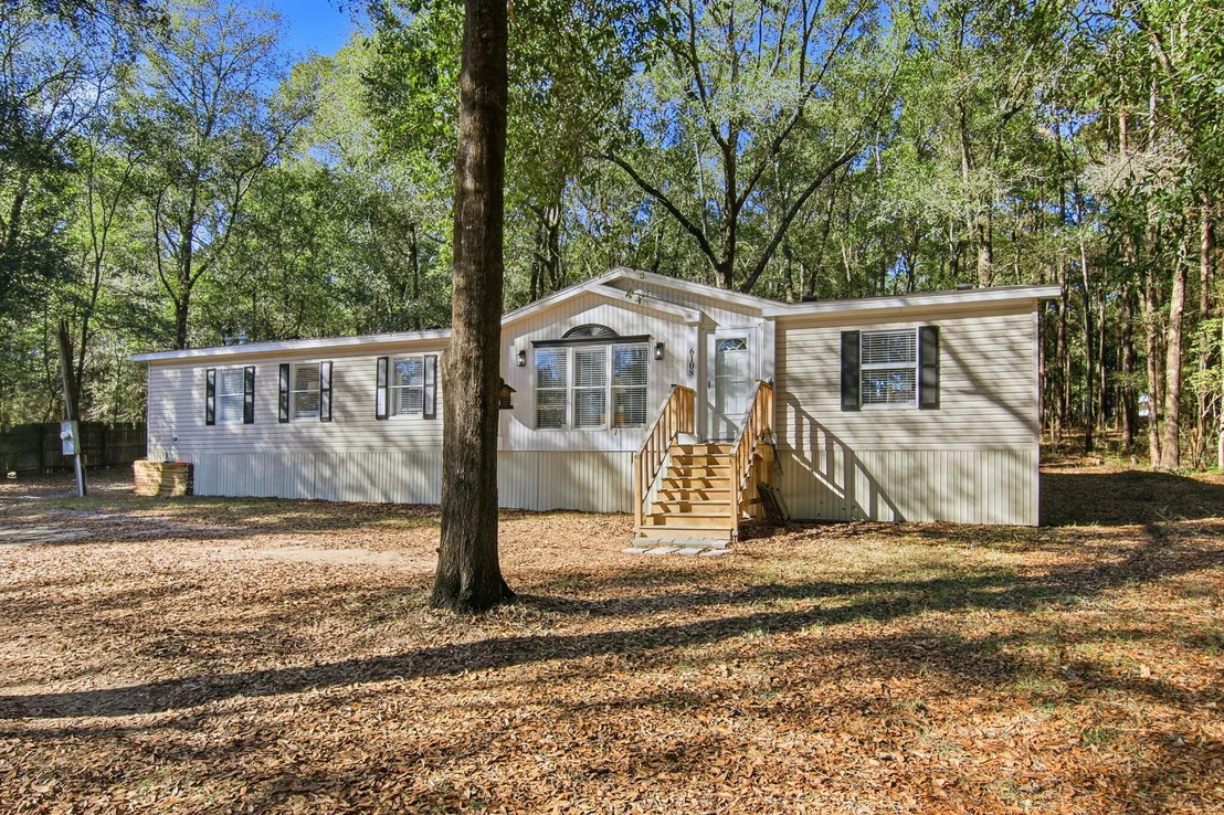 Photo of 6108 Old River Road