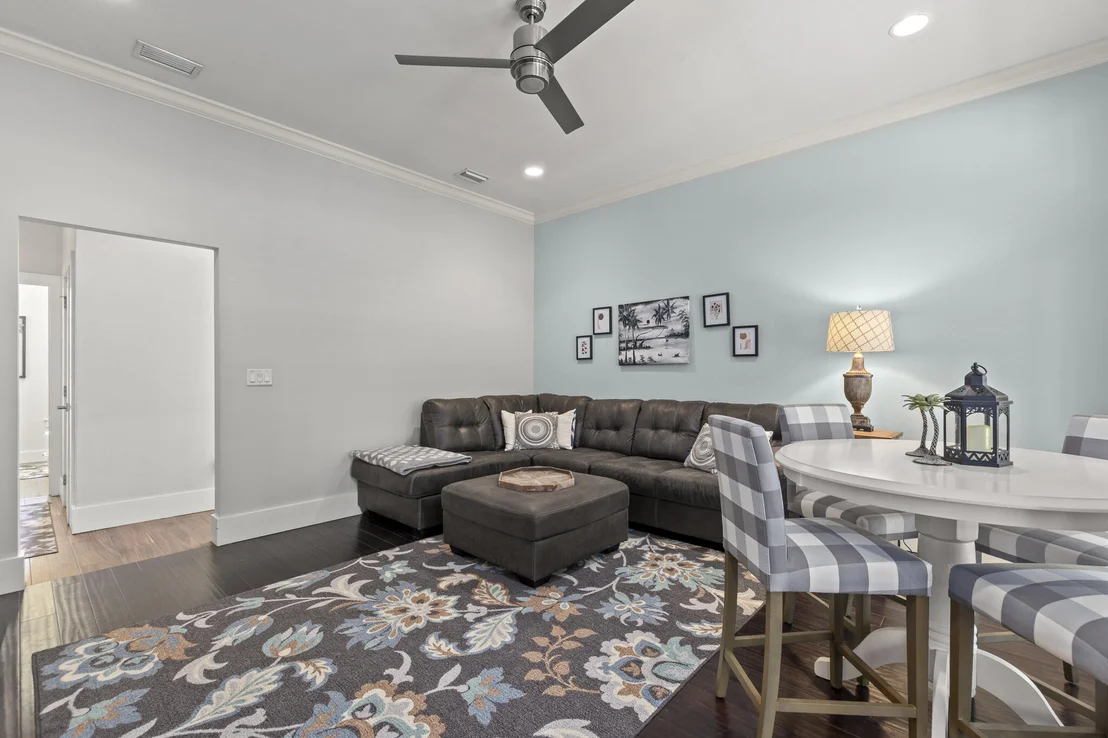 Photo of 943 Emerald Bay Drive