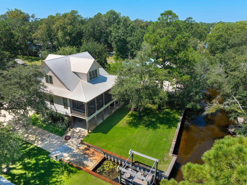 Photo of 400 Pitts Bayshore Drive