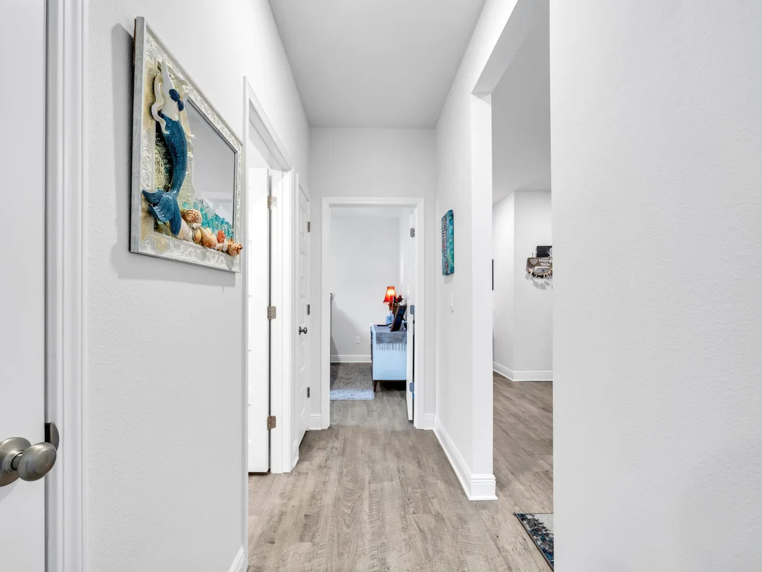 Photo of 131 W Oak Trees Lane