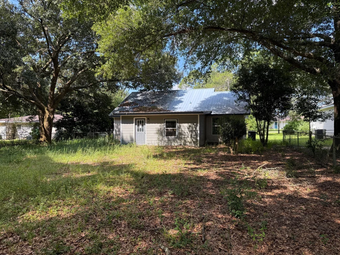 Photo of 5809 Pinecrest Road Road