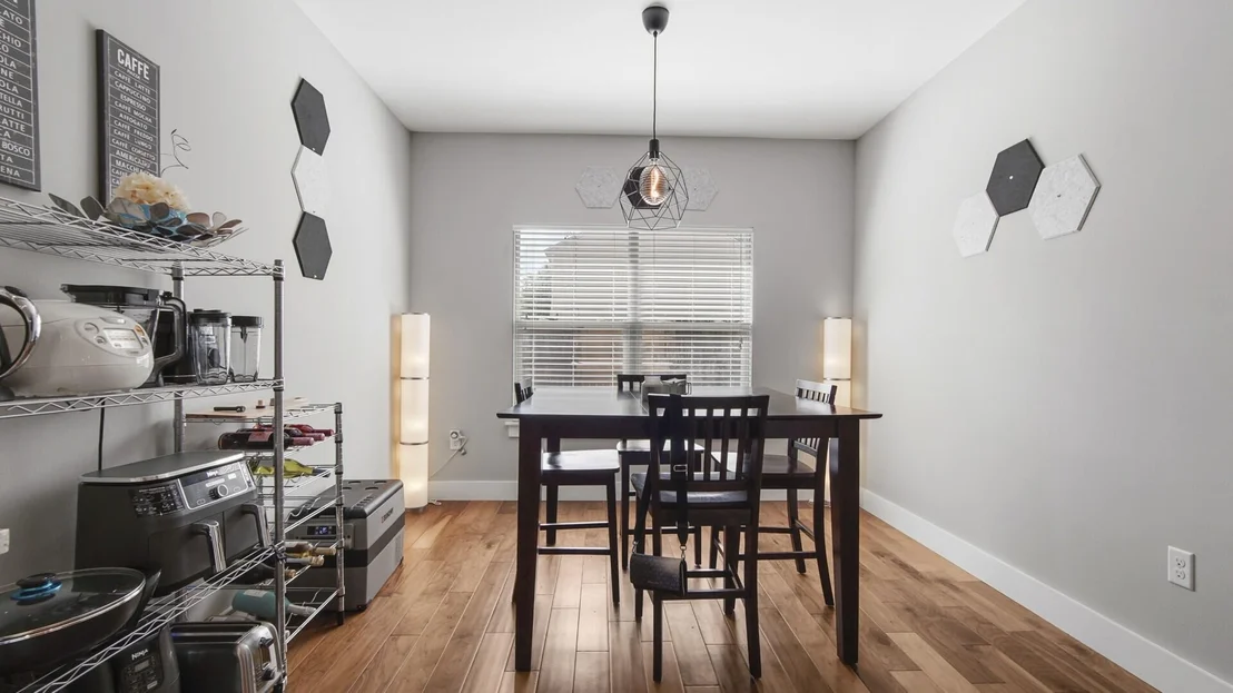 Photo of 2806 Dunlop Lane