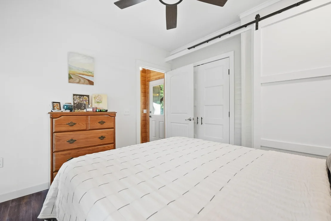 Photo of 348 Eucalyptus Avenue