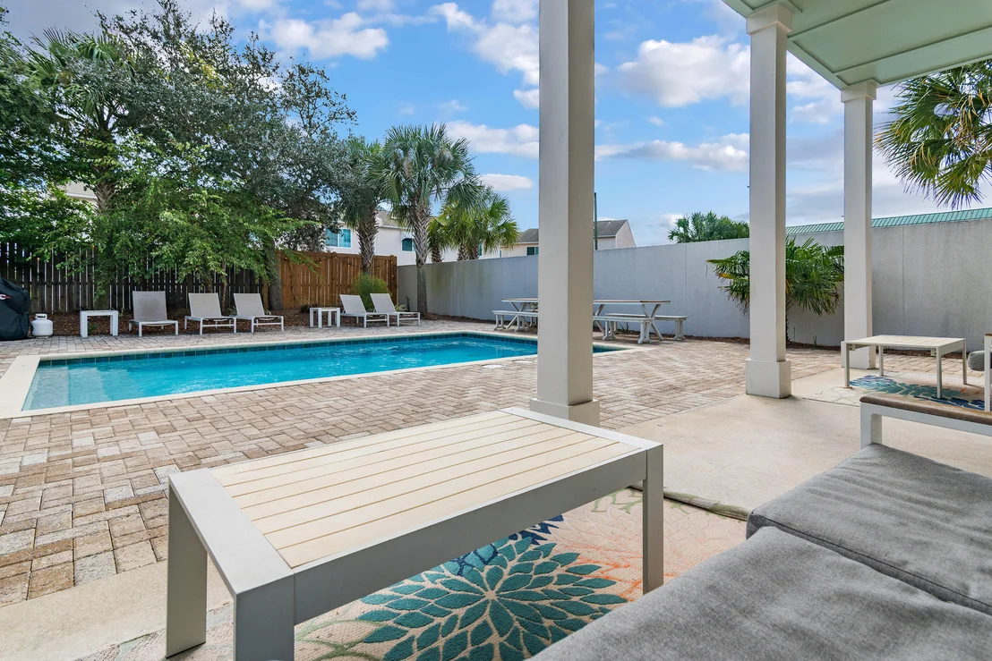 Photo of 240 Driftwood Road