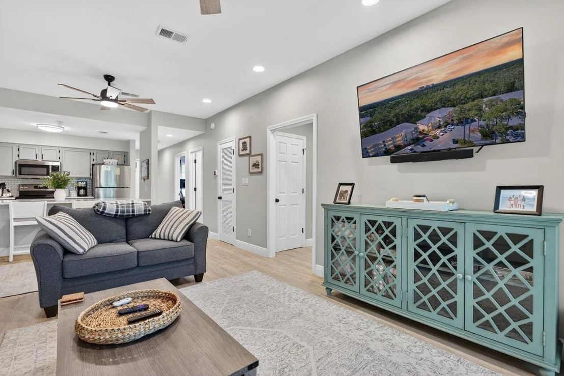 Photo of Unit APT708 at 200 Sandestin Lane