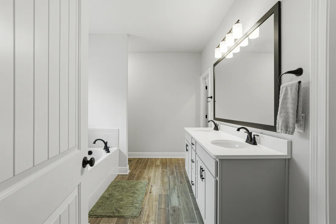 Photo of 395 Constellation Avenue