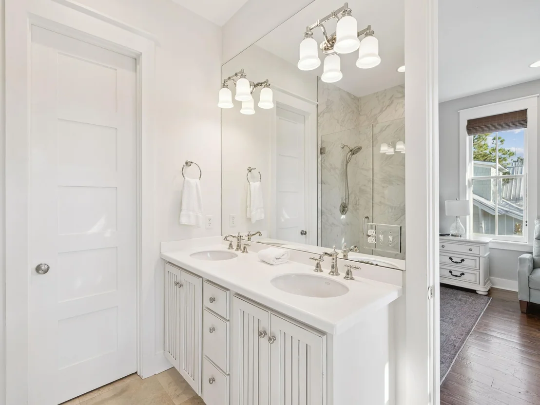 Photo of 384 Red Cedar Way