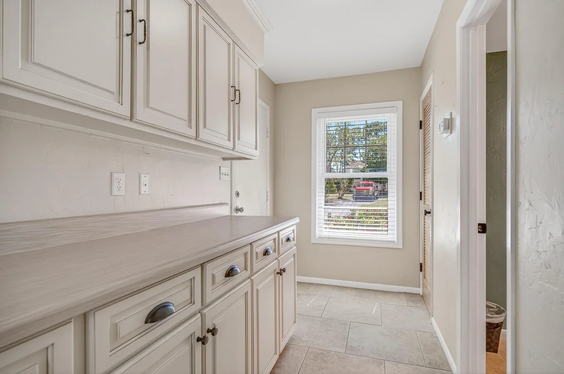 Photo of 186 Bayshore Drive