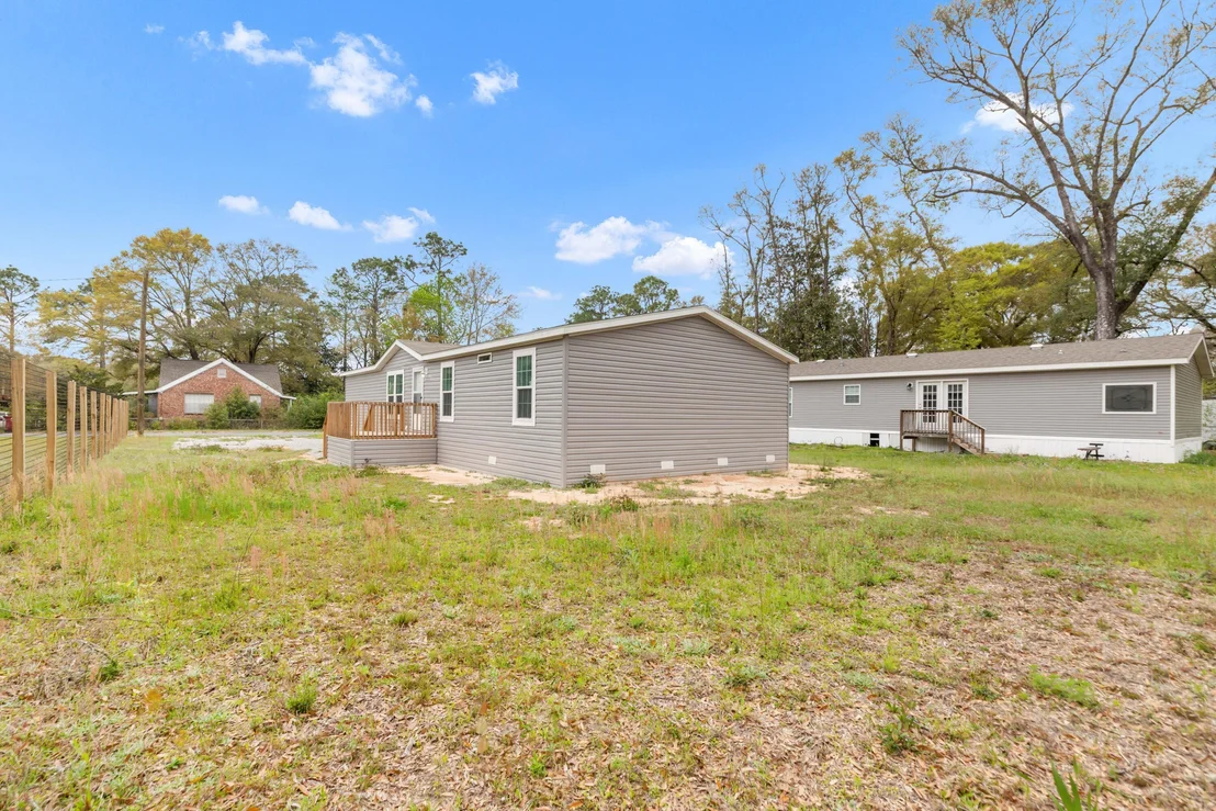 Photo of 910 N Lloyd Street