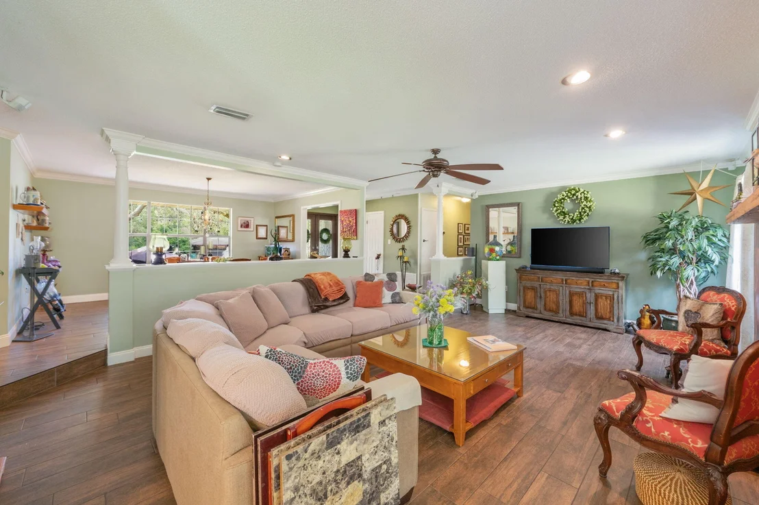 Photo of 907 Jason Drive