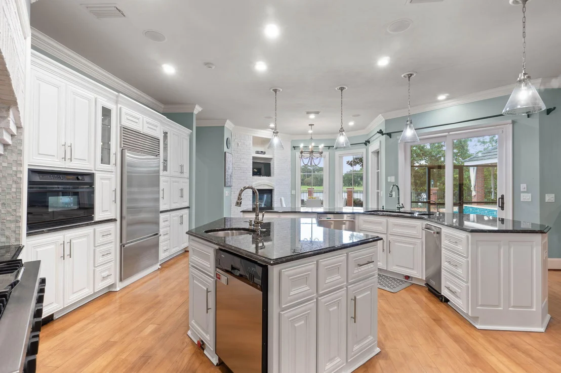Photo of 4350 Stonebridge Road
