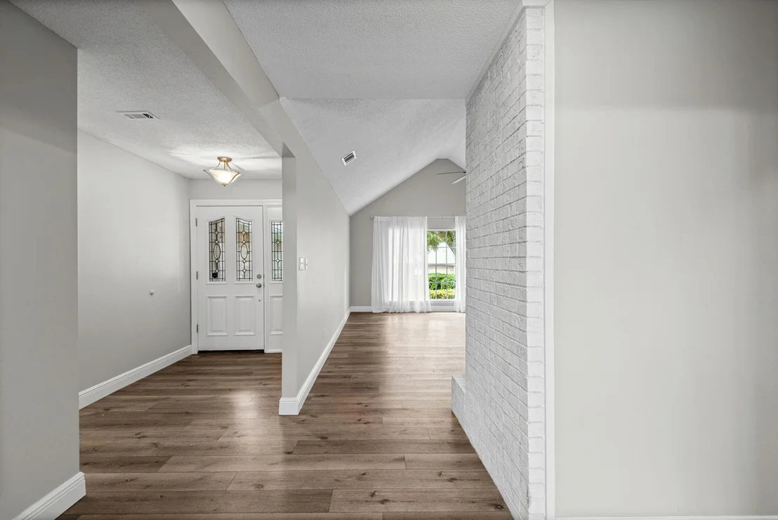 Photo of 149 N Bermuda Circle