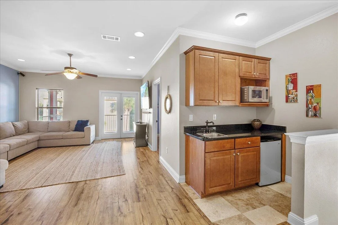 Photo of 210 W. Grand Key