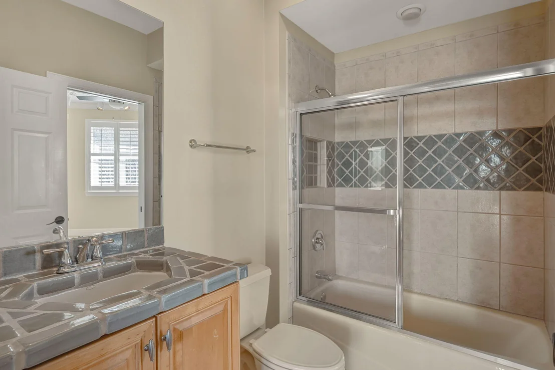 Photo of 4327 Stonebridge Road