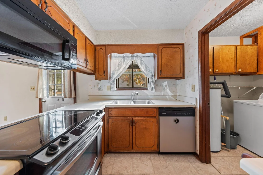 Photo of 144 Oak Terrace Drive