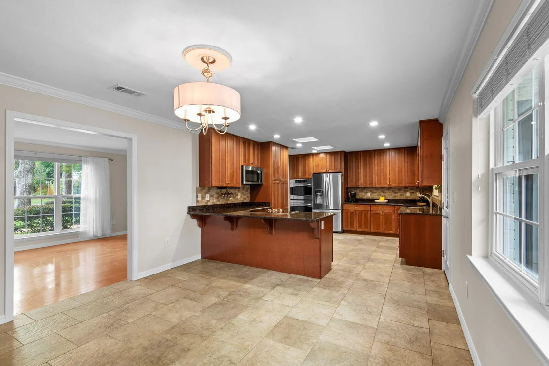 Photo of 5 Maple Avenue
