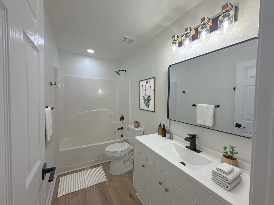Photo of 6121 Robin Road